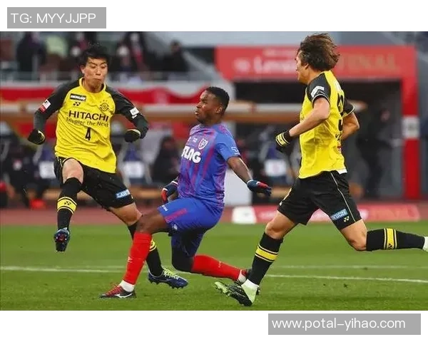 札幌冈萨多迎战东京绿茵争夺胜利展现足球魅力与激情